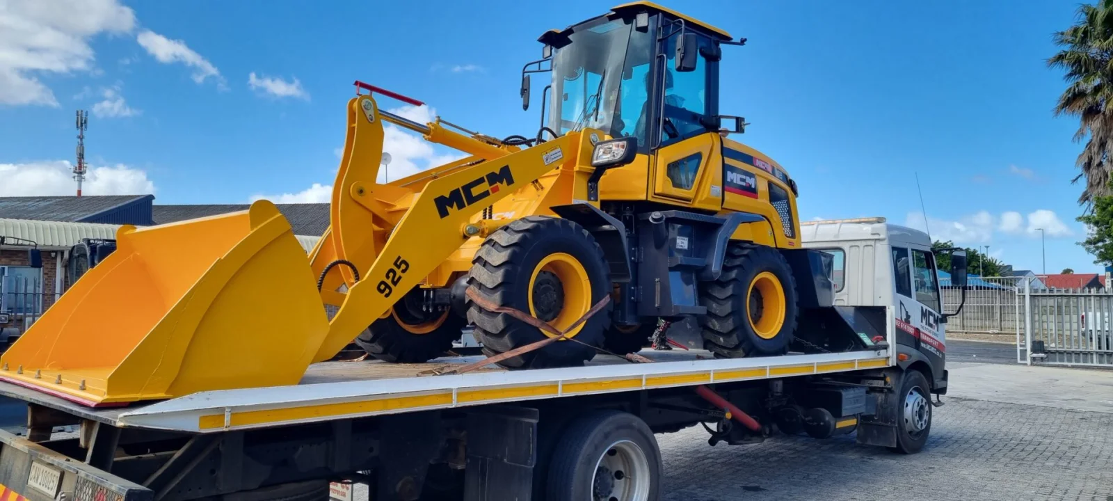 MCM 925 Front End Loader - MCM - 925 - New