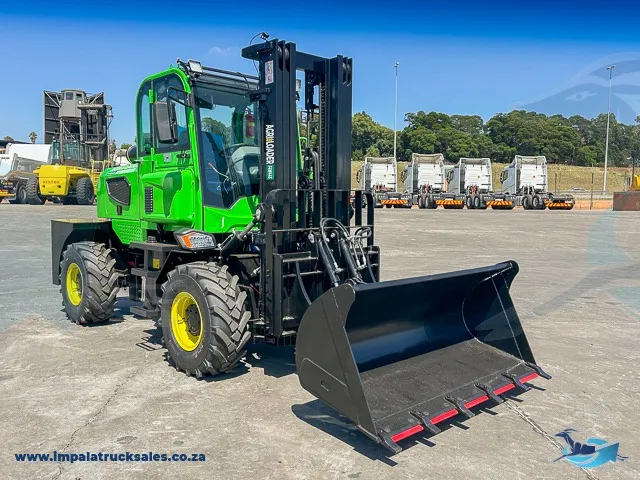 4 x 4 Forklift