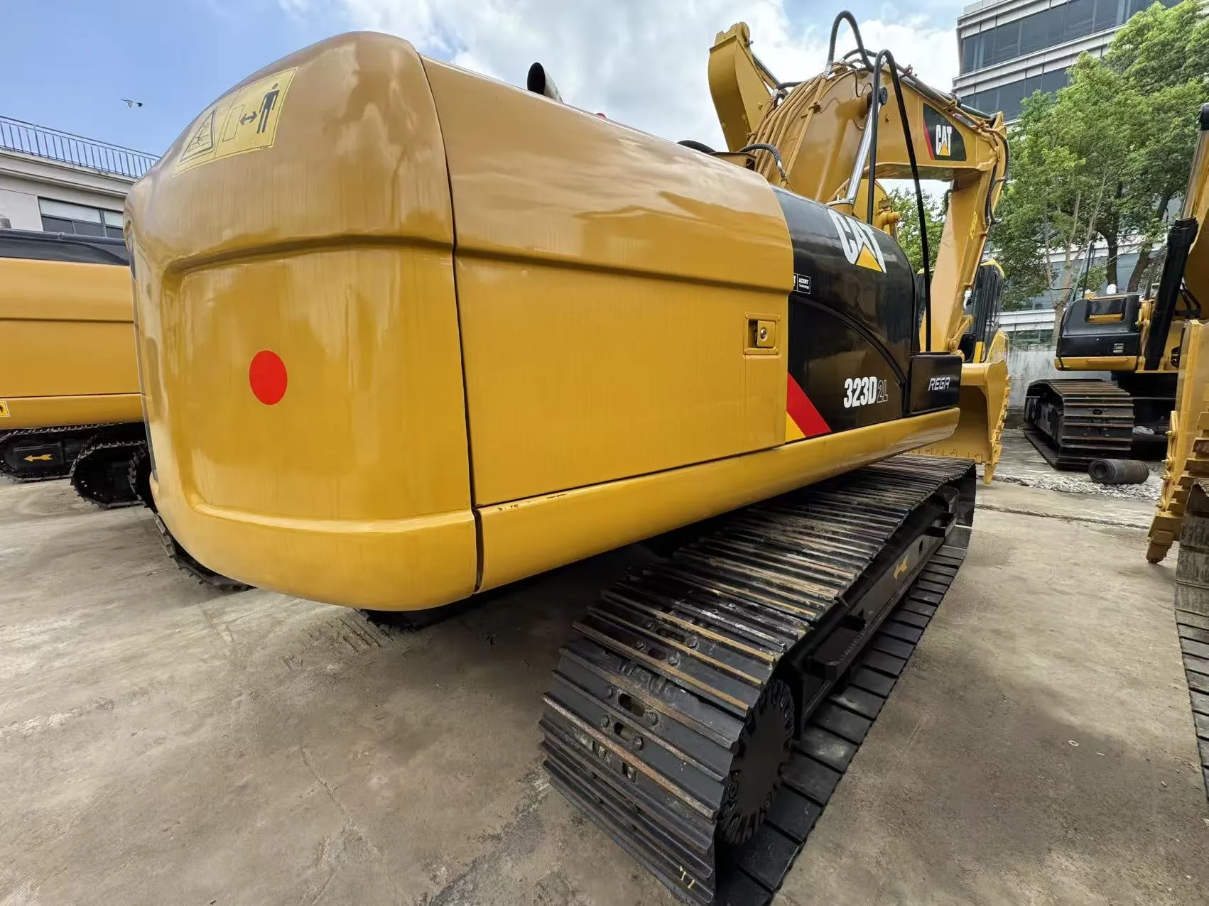 二手CAT 323D 23T履爬挖掘机 - 猫 - 323D - Used