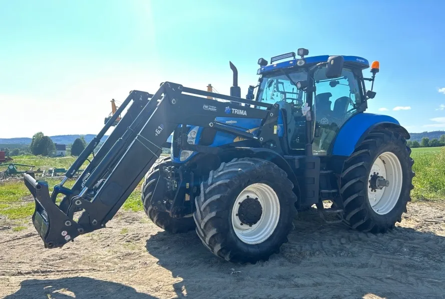 2011 New Holland T7040 - New Holland - T7040 - Used